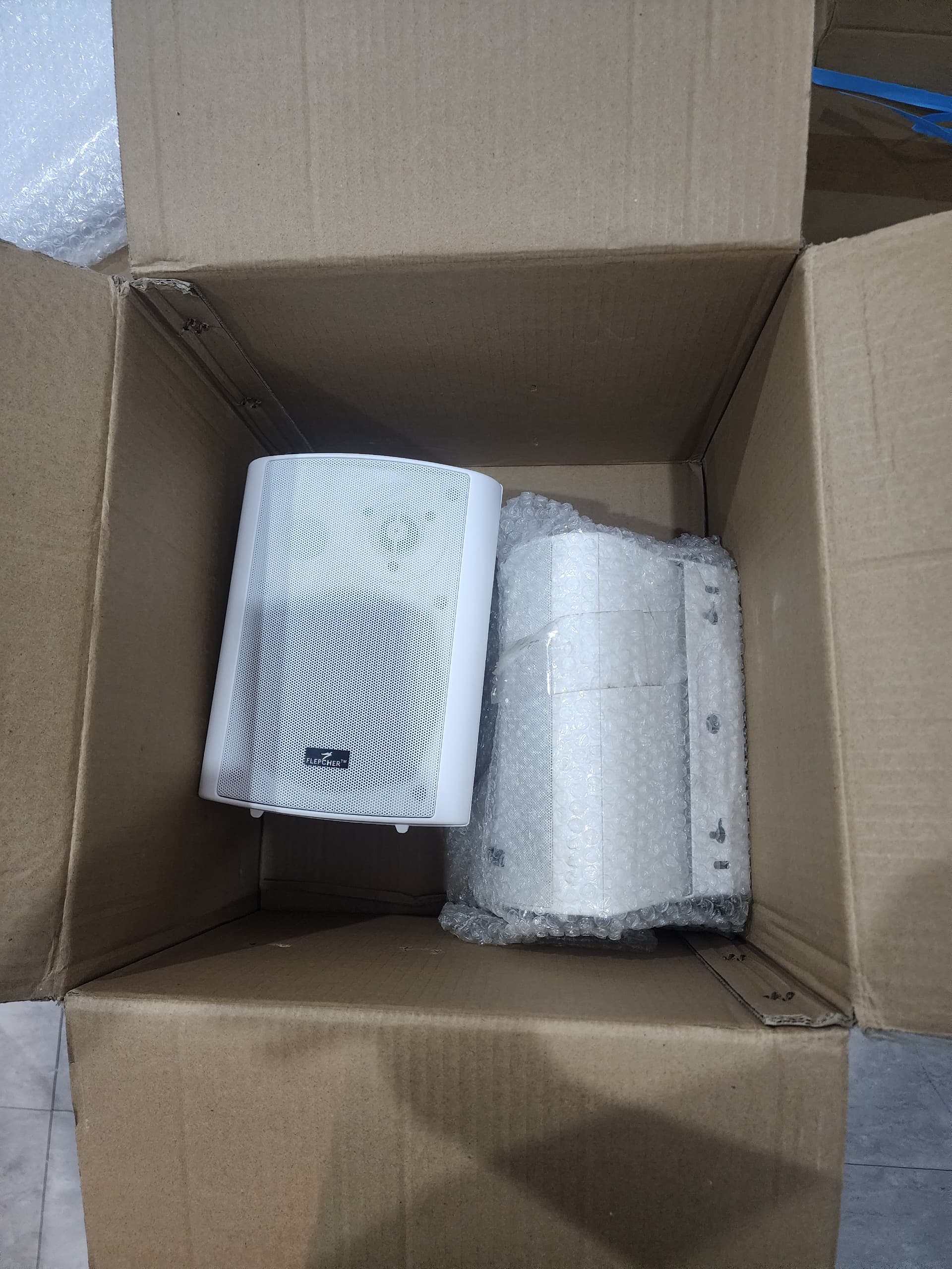 B STOCK (BS-204) Flepcher FS-530 Fashion Speaker - White (Per Unit)