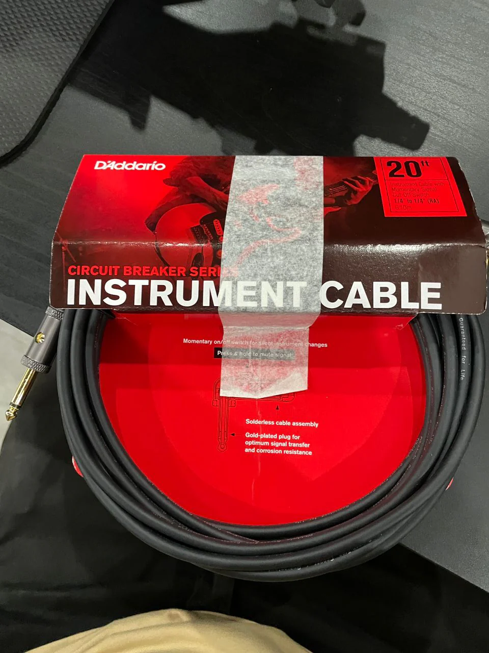 B STOCK (BS-231) D'Addario PW-AGRA-20 Circuit Breaker Momentary Mute Cable - 20 feet Straight-Right Angle - Image 3