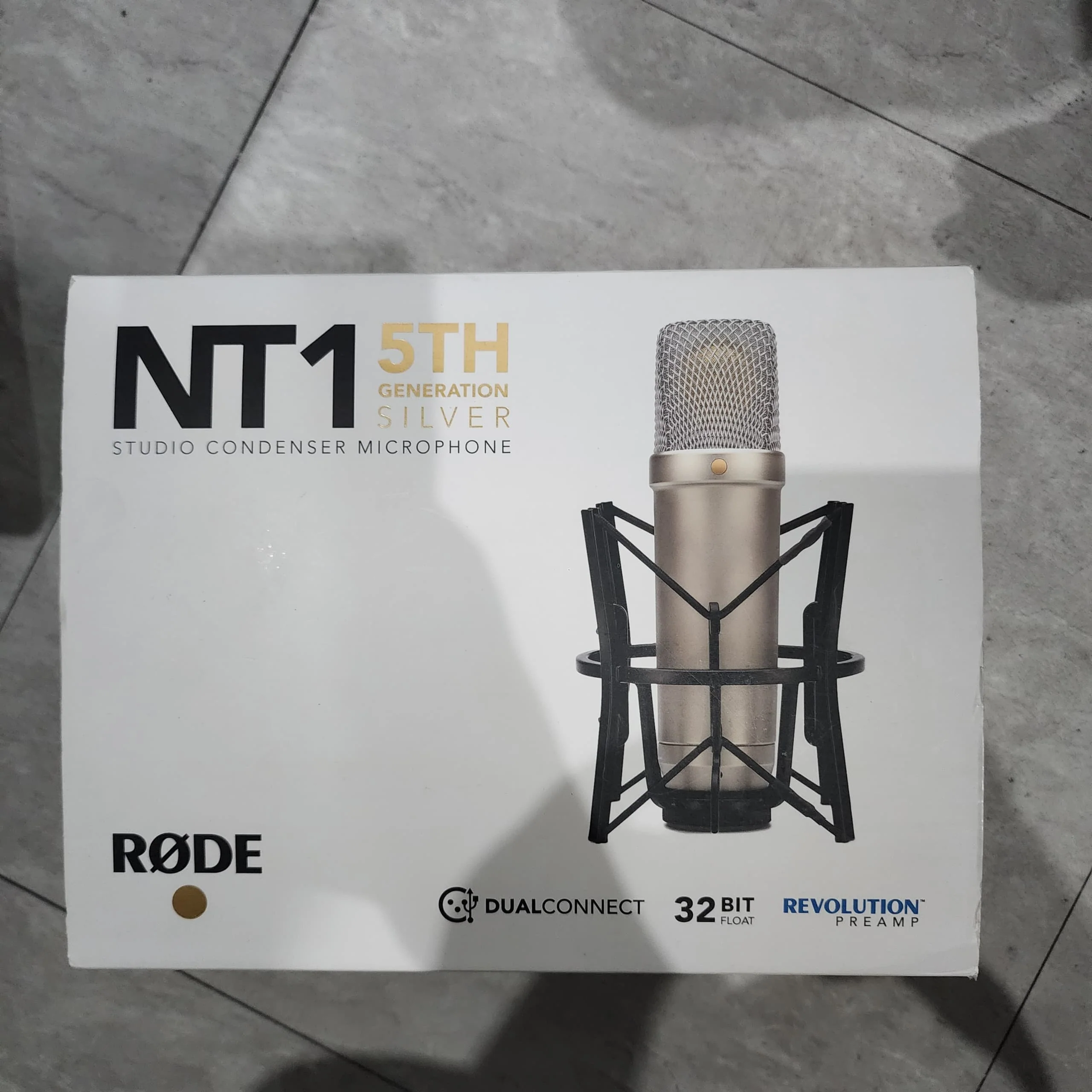 B STOCK (BS-297) Rode NT1 5th Generation Studio Condenser Microphone - Silver