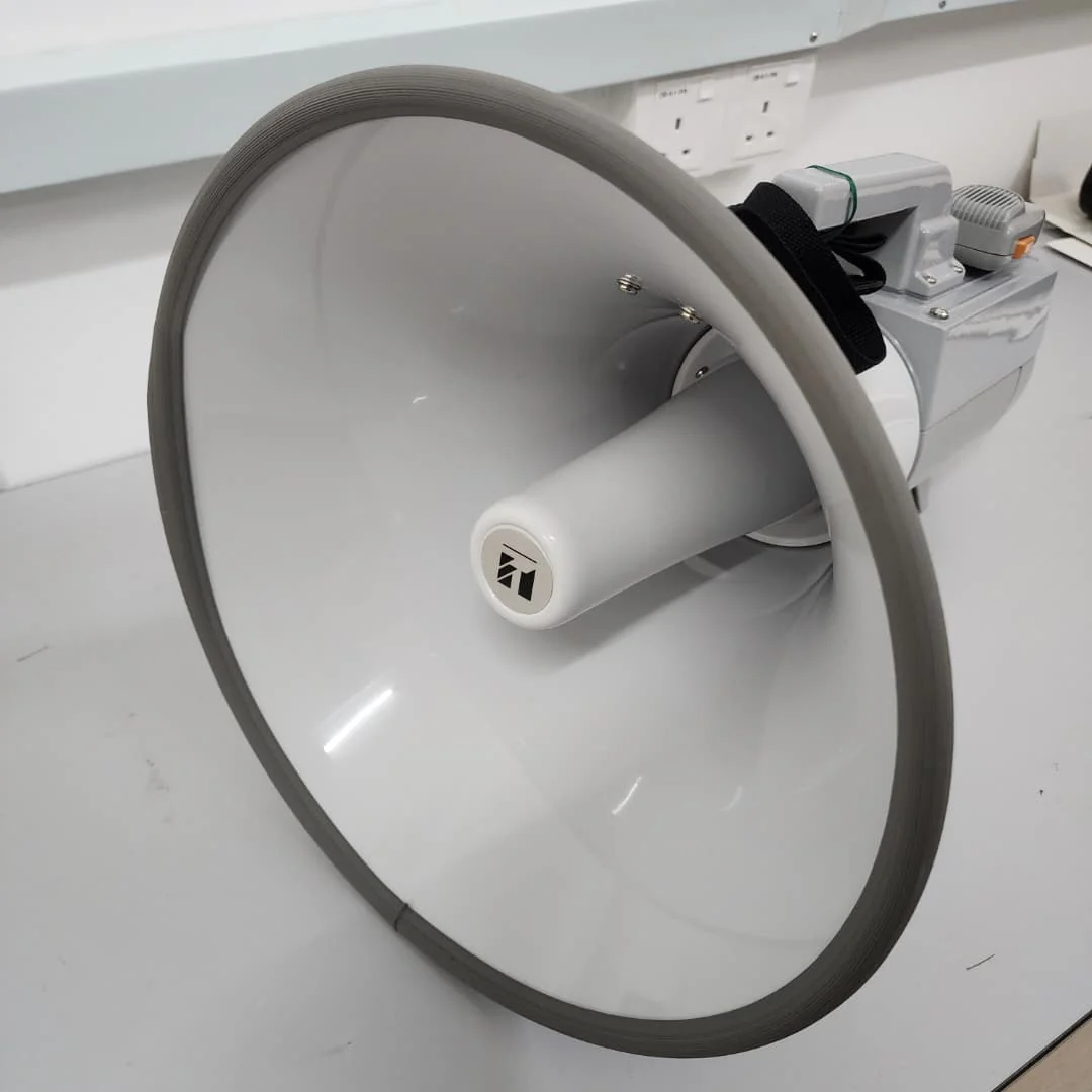 B STOCK (BS-498) TOA ER-2230W 30W Shoulder Type Megaphone with Whistle