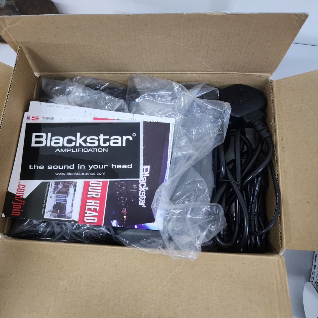 B STOCK (BS-532) Blackstar FLY 3 Bass Pack 1x3" 3-watt Bass Combo Amp w/Cabinet and Power Supply - Image 7