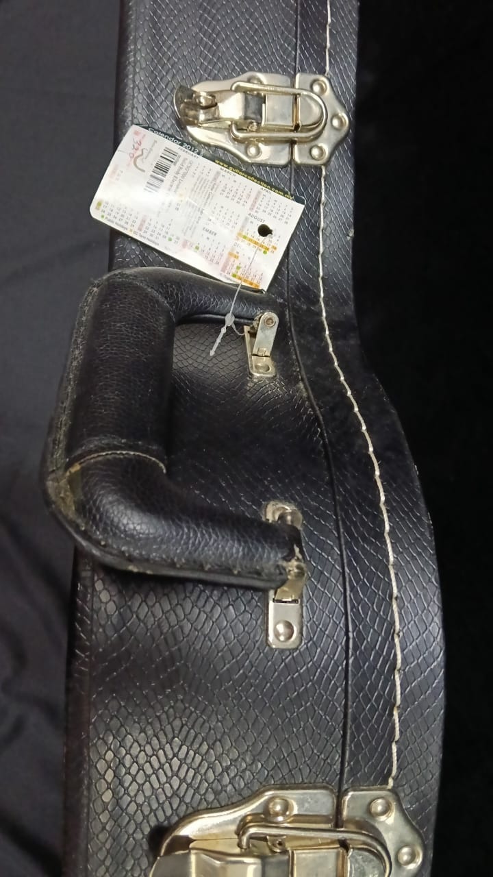 BSTOCK (BS-614) On-Stage GCSG7000 Guitar Case for Double Cutaway Guitar (OSS GCSG7000) - Image 8