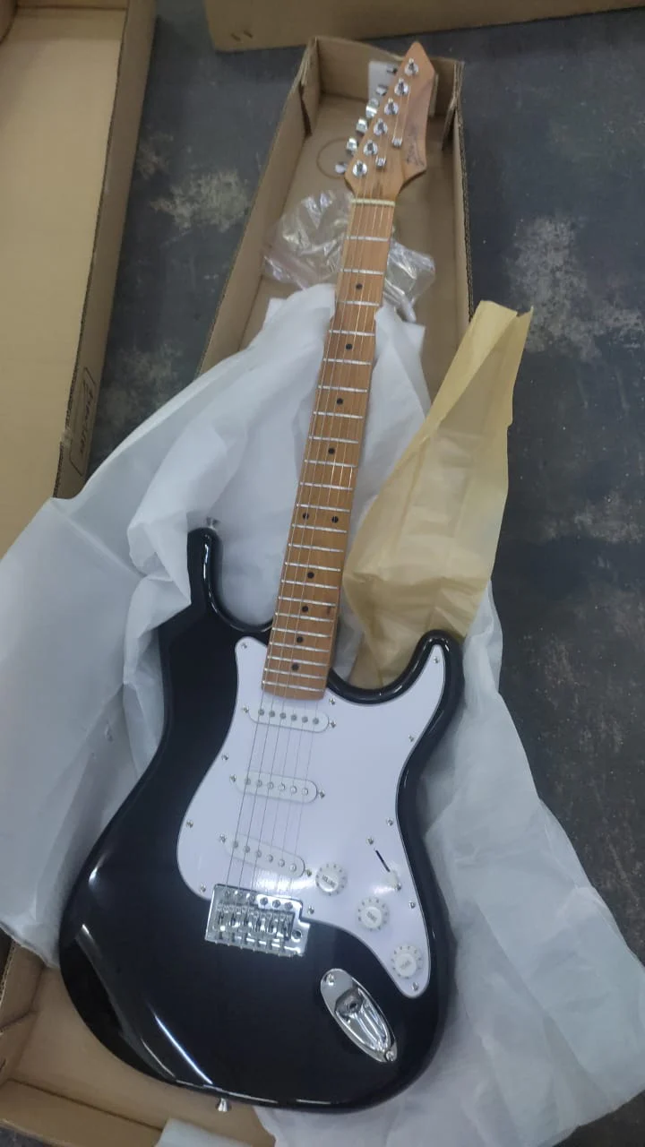 B STOCK (BS-630) Deviser L-G2 Stratocaster Body SSS Electric Guitar - Black - Image 2