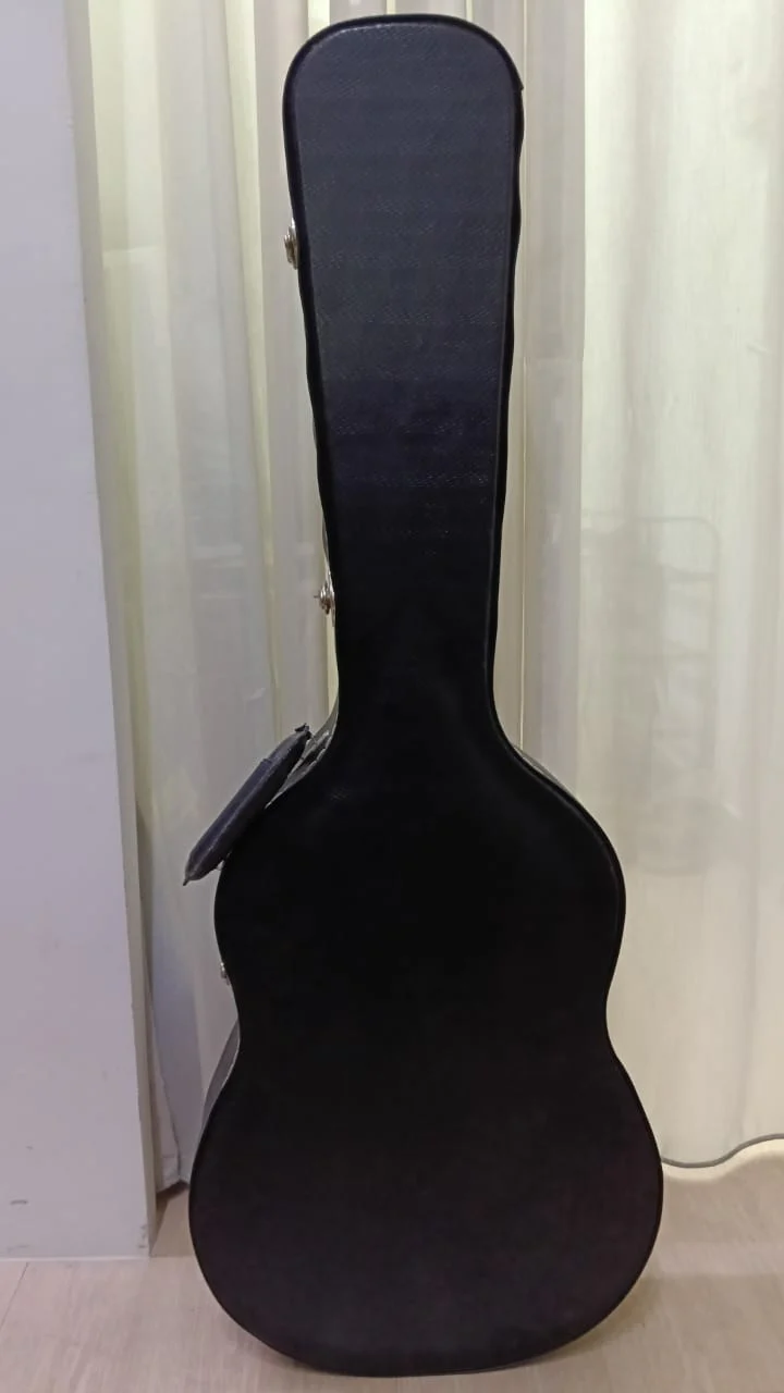 B STOCK (BS-639) On-Stage GCLP7000 Les Paul Guitar Case - Image 2