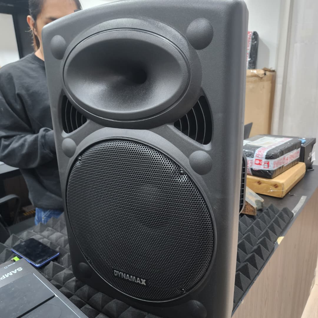 B STOCK (BS-652) Dynamax PRO151C 15" Active Speaker with USB, Bluetooth and 2 x Handheld Microphone