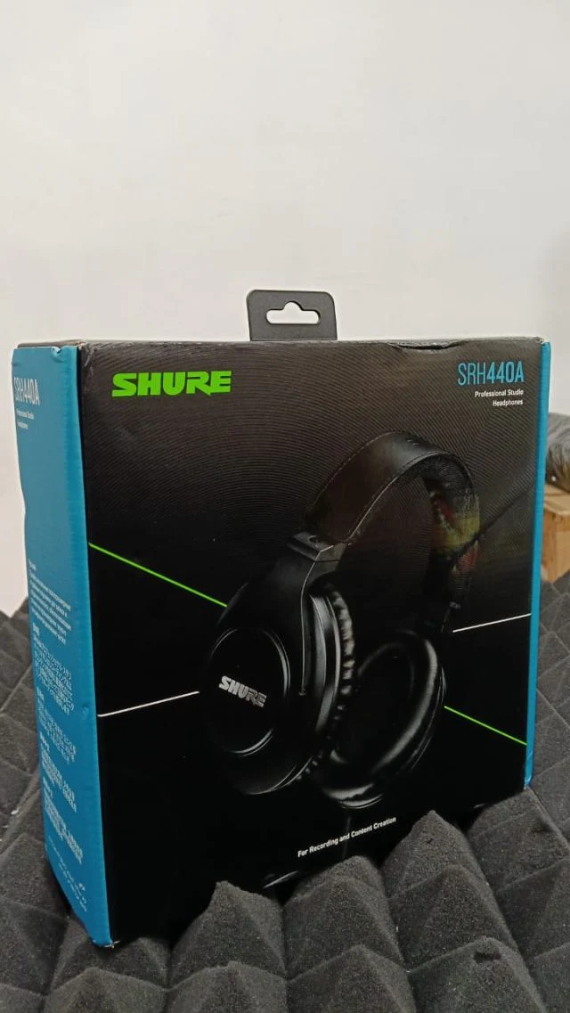 B STOCK (BS-714) Shure SRH440A Professional Closed-back Studio Headphones - Image 2