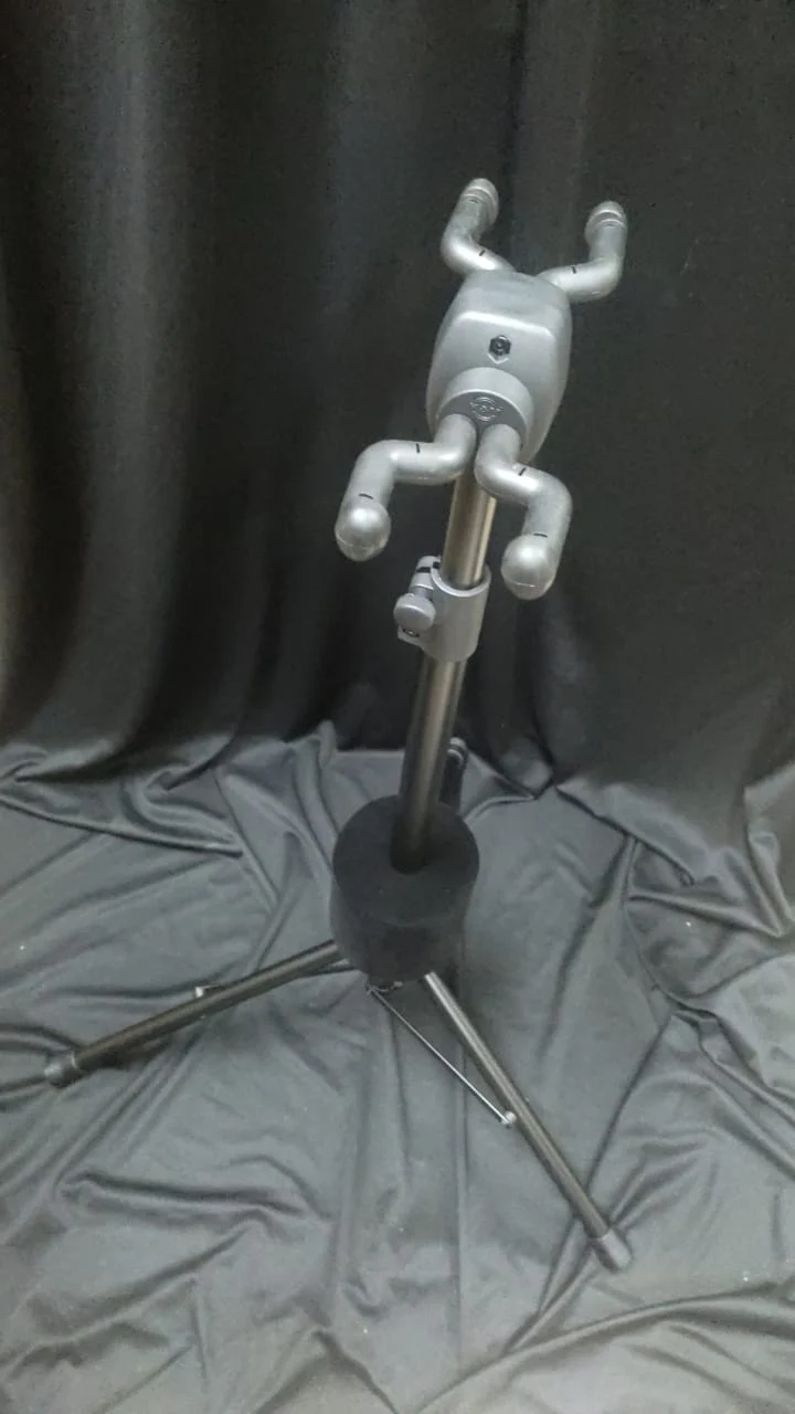 B STOCK (BS-576) K&M 17620-000-55 Double Guitar Stand