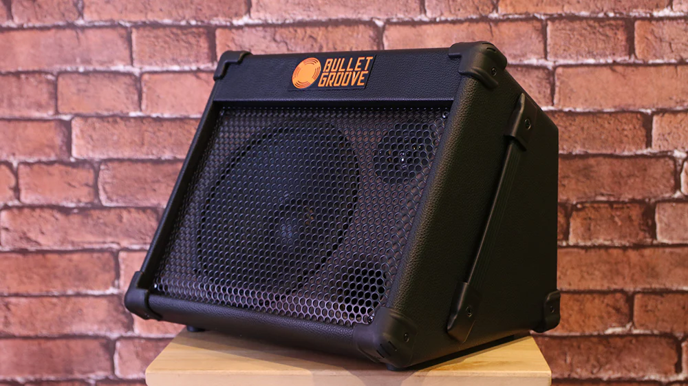 Bullet Groove BP40 Acoustic Amplifier with USB and Bluetooth connection for Acoustic Guitars, Singing/Vocals & Piano Keyboards - Image 4