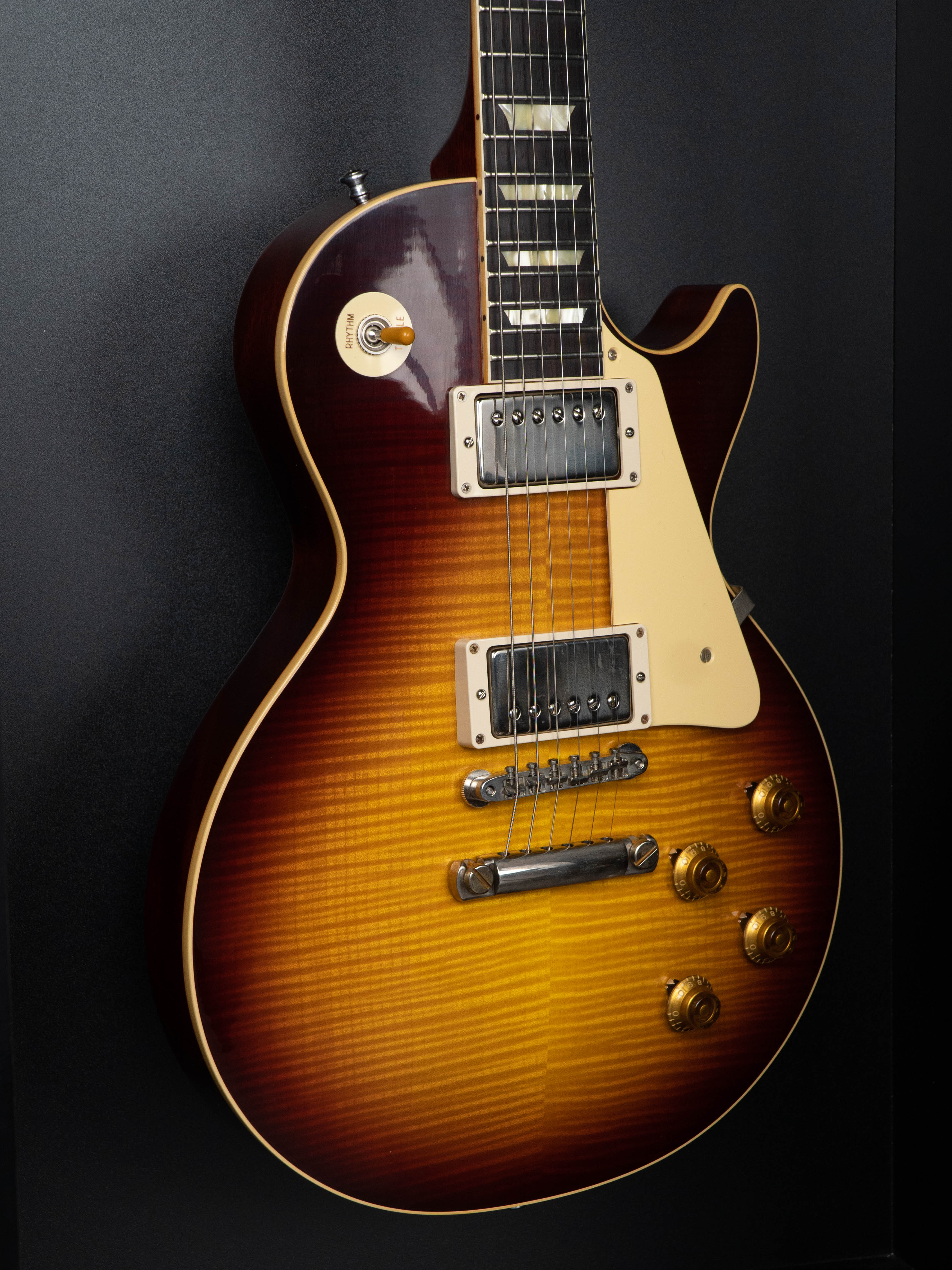 GIBSON MALAYSIA EXCLUSIVE MADE TO MEASURE 1959 LES PAUL STANDARD REISSUE VOS ELECTRIC GUITAR - HERITAGE DARKBURST - NH (HANDPICKED TOP) - Image 3