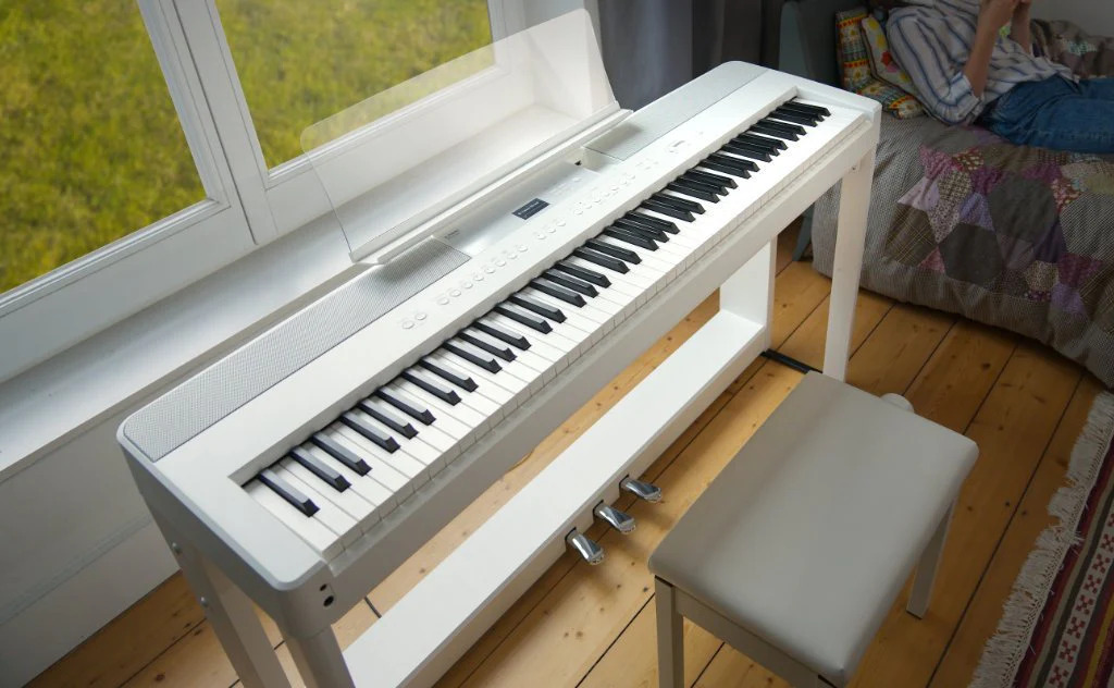 Kawai ES-520 Portable Digital Home Piano - White - Image 2