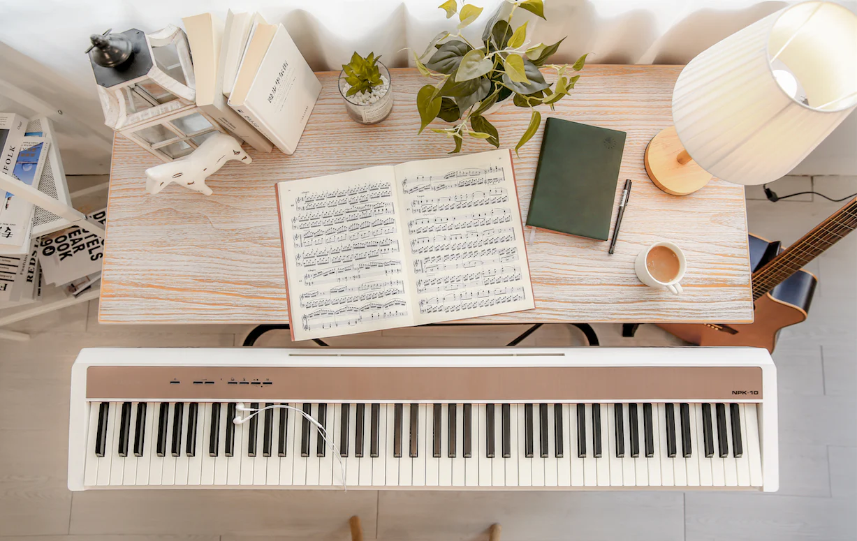 NUX NPK-10 88-Key Grand Hammer Action 3 Portable Digital Piano with Stand and Bench - White - Image 2