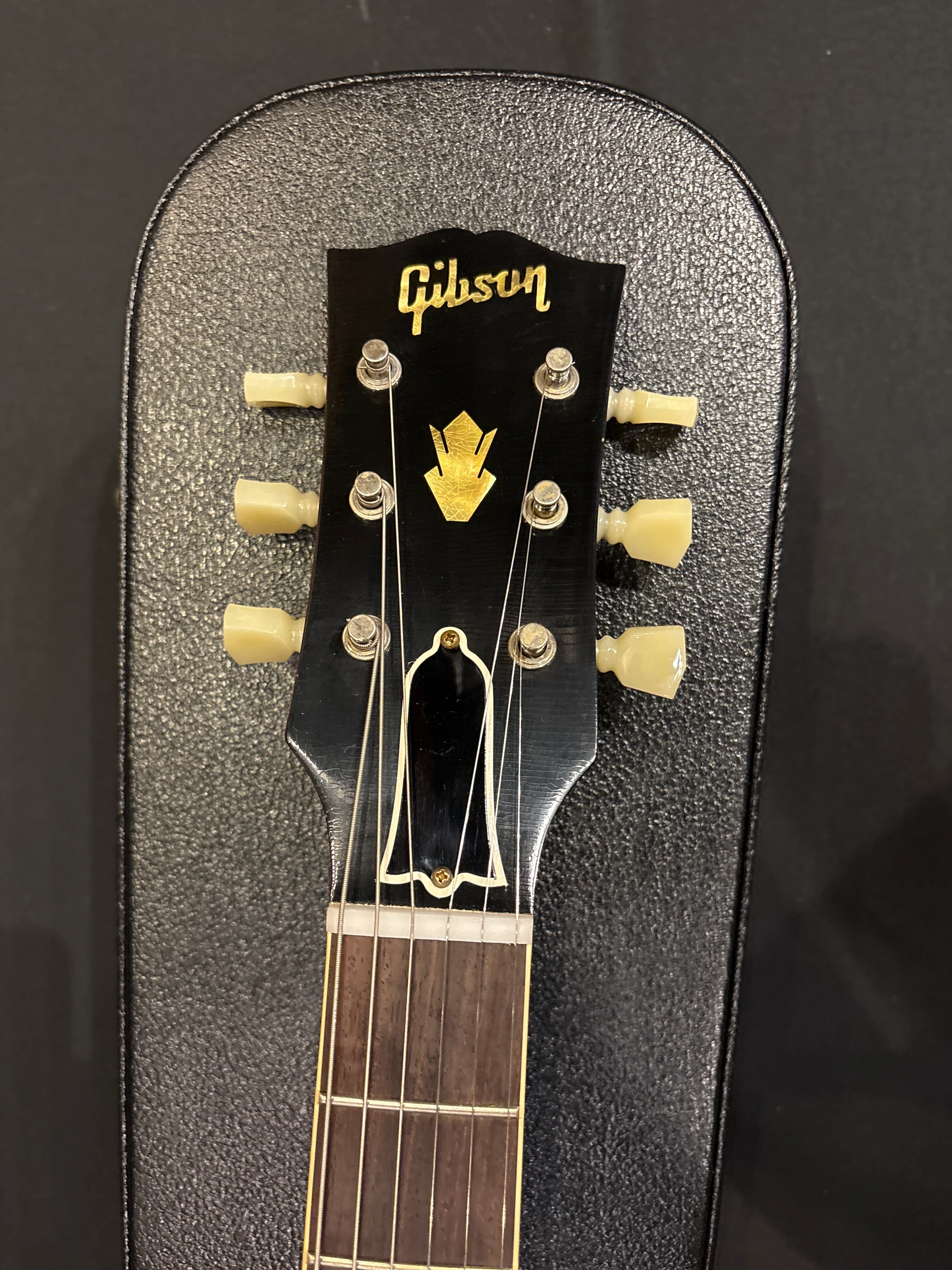 [SN 140246] CERTIFIED USED GIBSON 1961 ES-335 REISSUE ULTRA LIGHT AGED SEMI-HOLLOWBODY ELECTRIC GUITAR - 60S CHERRY [2024] - Image 3