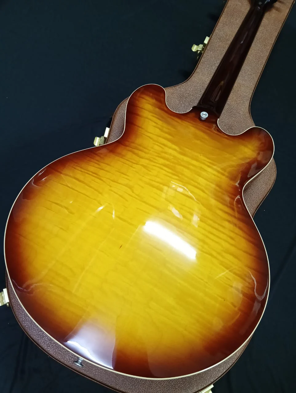 [SN 212740036] CERTIFIED USED GIBSON ES-335 FIGURED SEMI-HOLLOWBODY ELECTRIC GUITAR - ICED TEA [2024] - Image 7