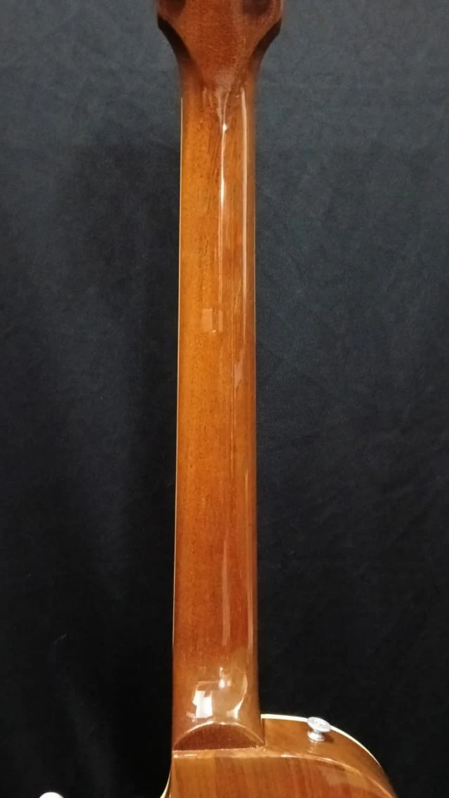 [SN 219430078] CERTIFIED USED GIBSON LES PAUL STANDARD 60S PLAIN TOP ELECTRIC GUITAR - SPARKLING BURGUNDY - Image 4
