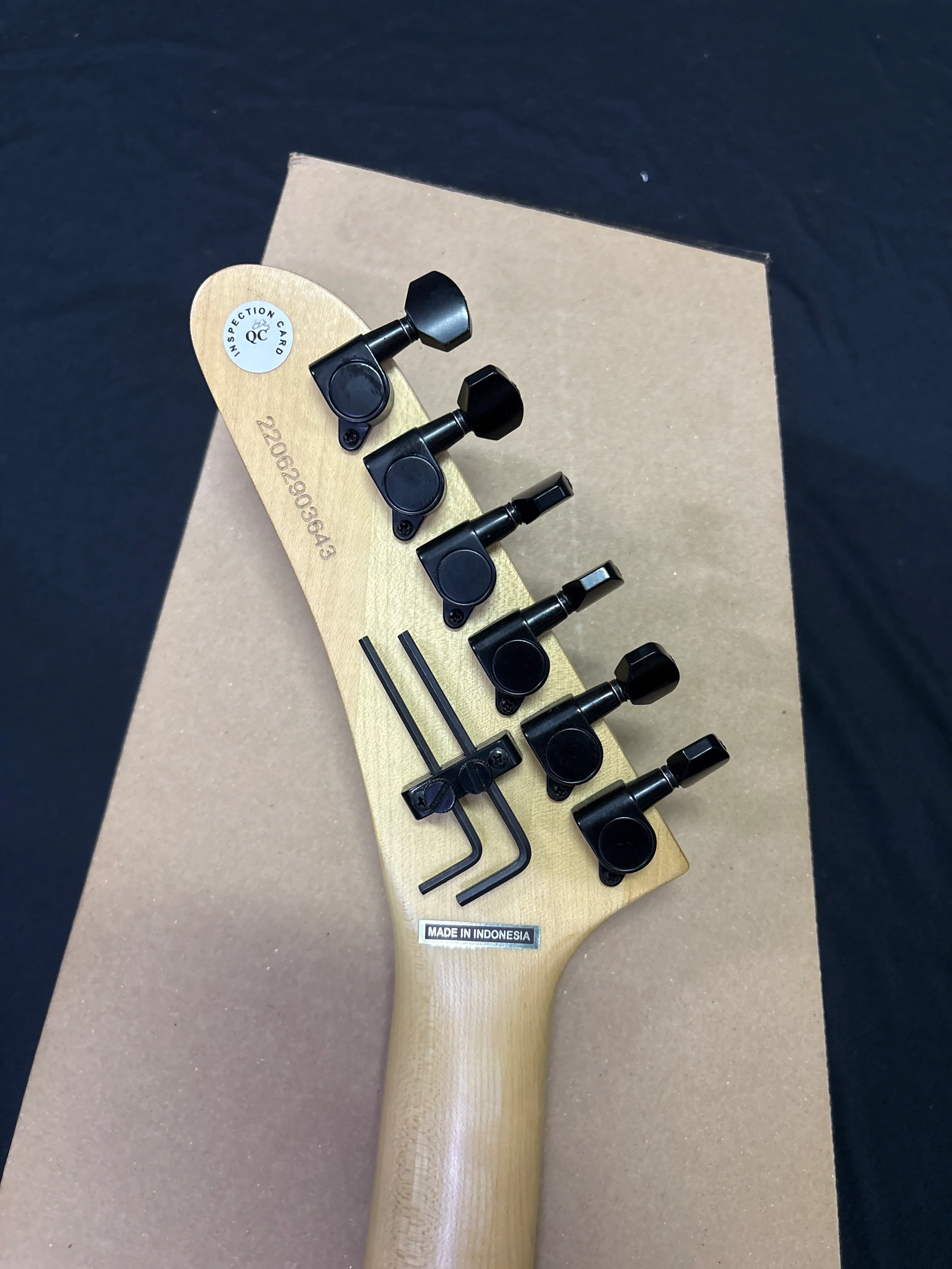 [SN 22062903643] CERTIFIED USED Kramer Baretta Electric Guitar - Ebony - Image 4