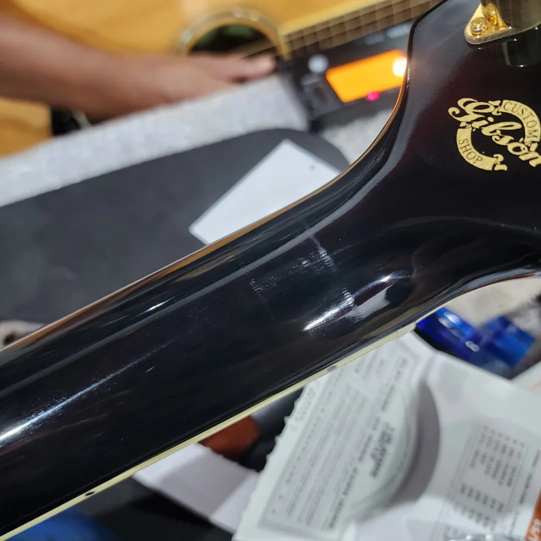 [SN 22604035] CERTIFIED USED GIBSON J-45 CUSTOM - EBONY [2024] - Image 6