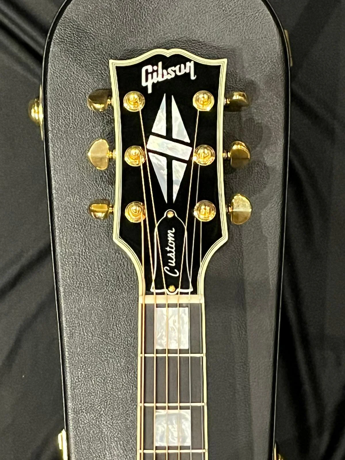 [SN 22604035] CERTIFIED USED GIBSON J-45 CUSTOM - EBONY [2024] - Image 7