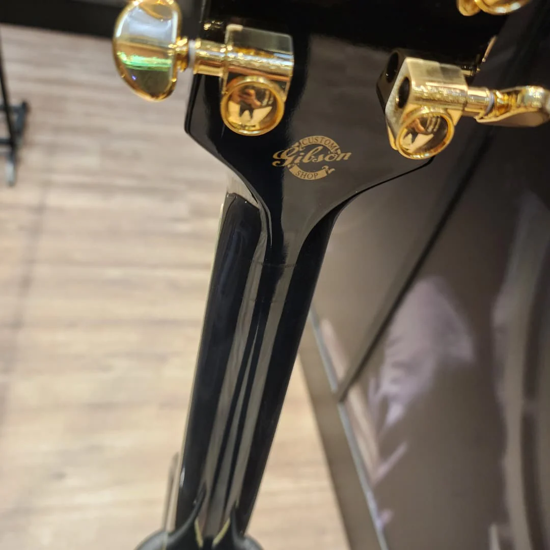[SN 22604035] CERTIFIED USED GIBSON J-45 CUSTOM - EBONY [2024] - Image 8
