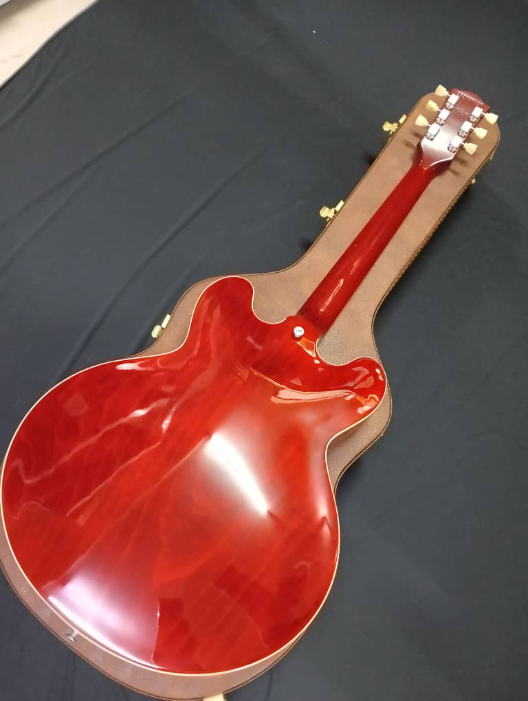 [SN 232040197] CERTIFIED USED GIBSON ES-335 SEMI-HOLLOWBODY ELECTRIC GUITAR - 60S CHERRY [2024] - Image 8