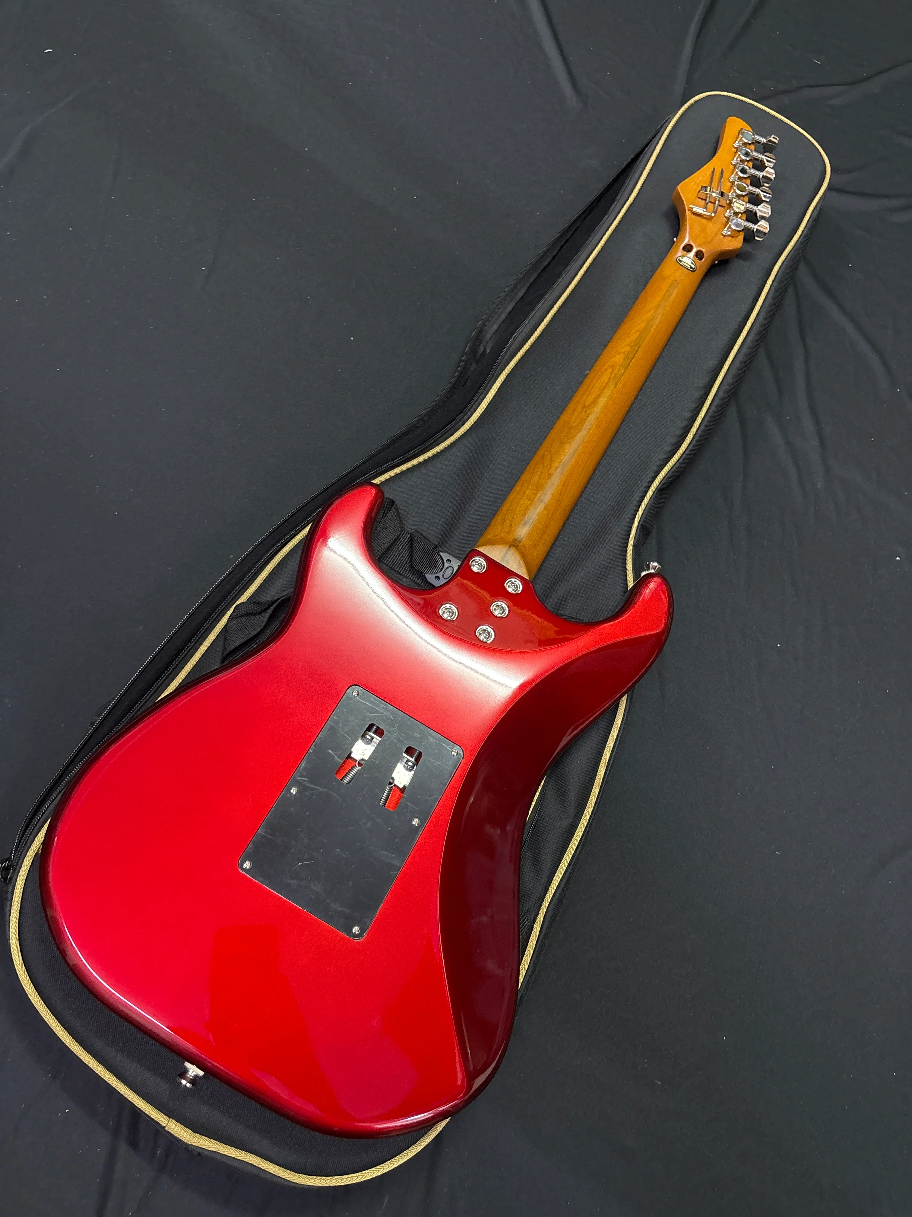 [SN 25041520423] CERTIFIED USED Kramer Pacer Deluxe Electric Guitar with Premium Bag - Ruby Red Metallic - Image 8