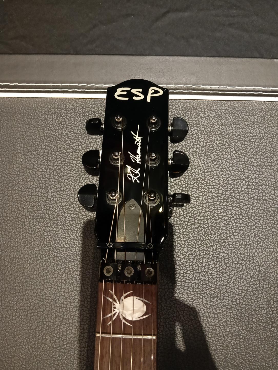 [SN E8460222] Certified Used ESP 30th Anniversary Kirk Hammett KH-3 Spider - Black with Spider Graphic - Image 8