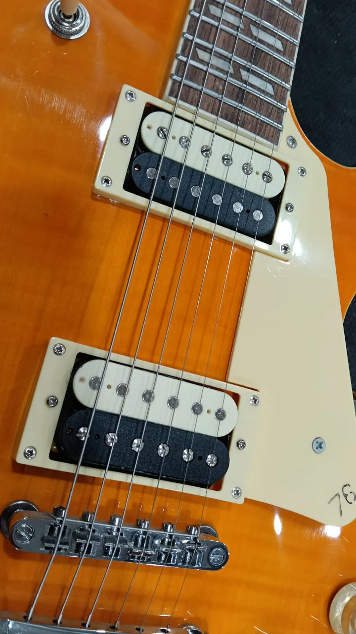[USED] Stagg SEL-DLX HONEY Deluxe Series Electric Guitar - Honey - Image 4